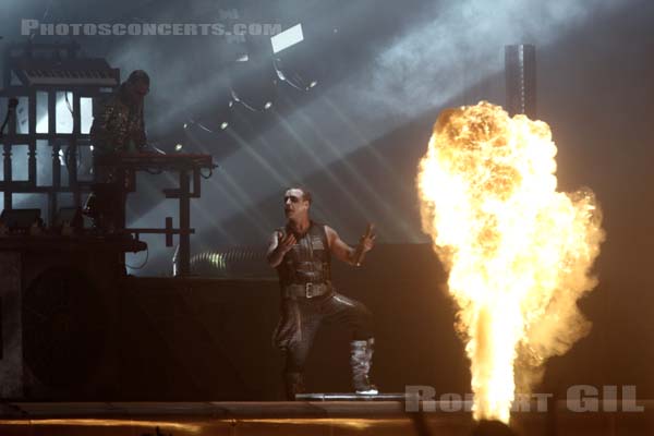 RAMMSTEIN - 2016-06-12 - PARIS - Hippodrome de Longchamp - Main Stage - 